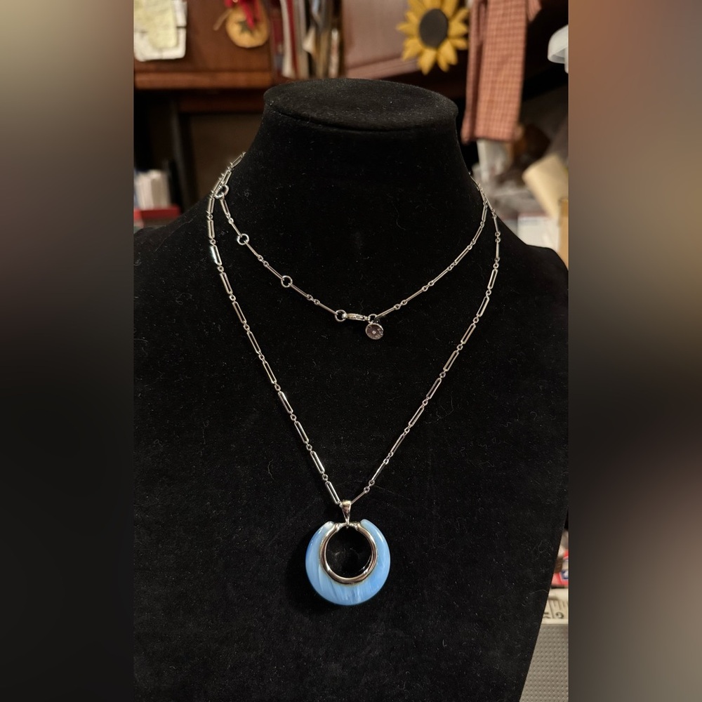 BRAND NEW TALBOTS SILVER SEA BLUES ADJUSTABLE LOBSTER CLASP GLASS GEM NECKLACE